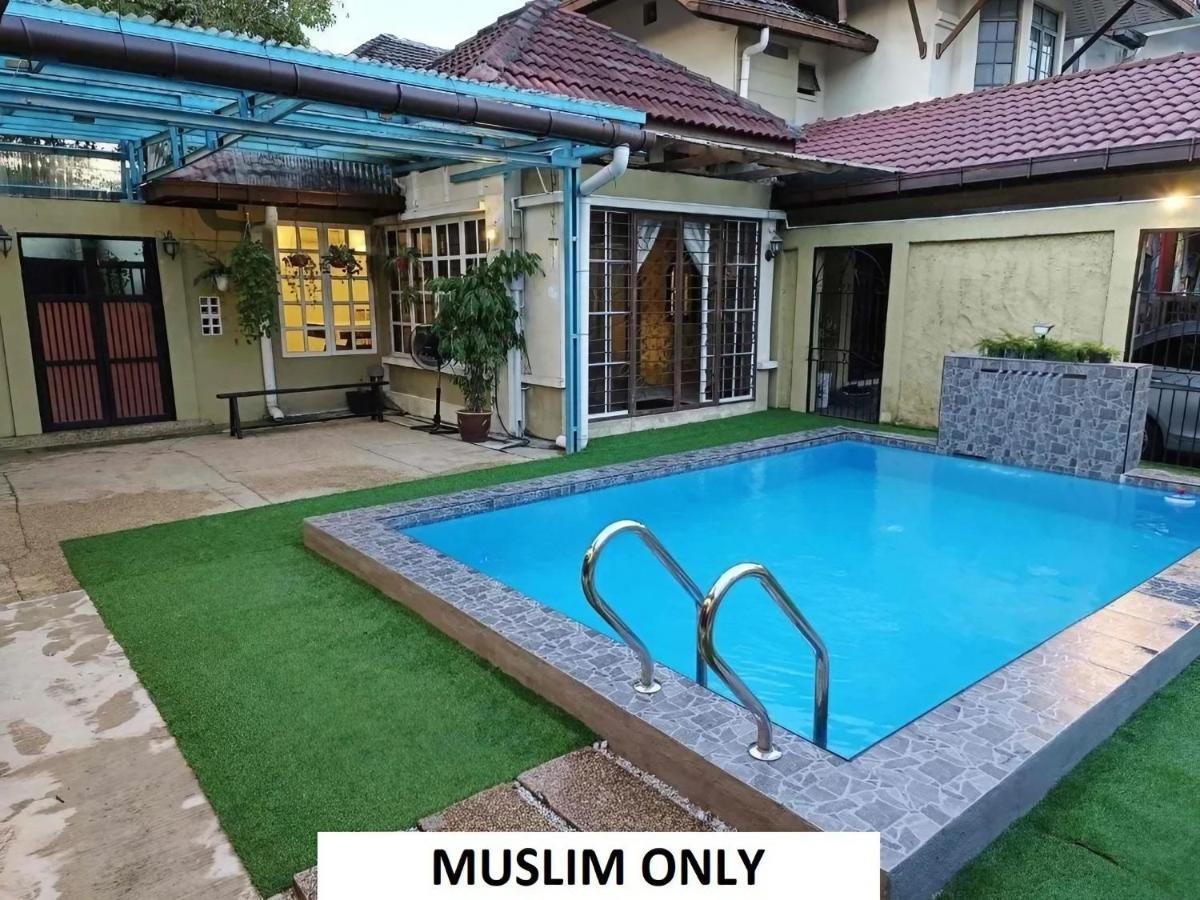 Homestay Laman Nuri, Kota Damansara Petaling Jaya Exterior photo
